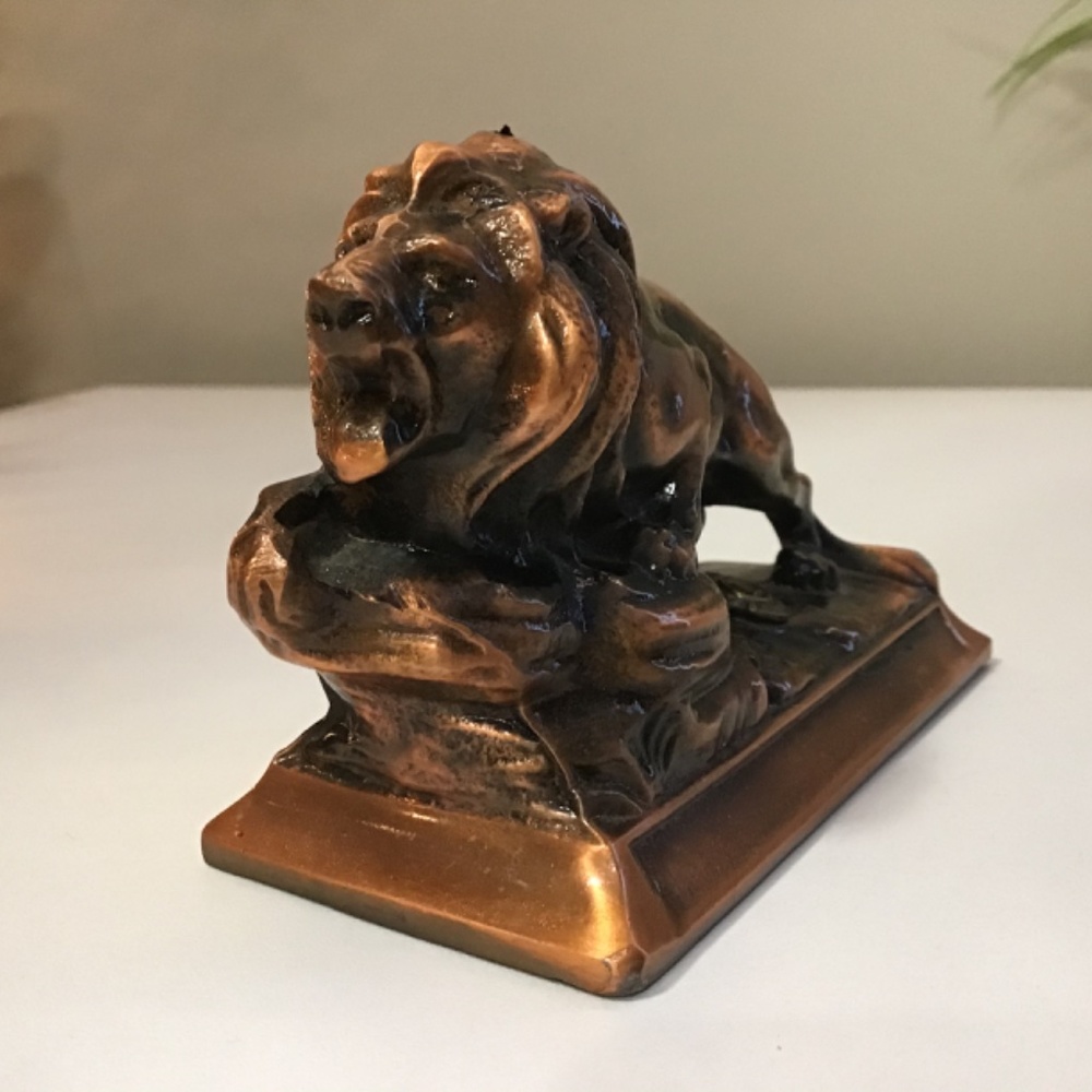 Lion Cooper figurine - Picture 3 of 10